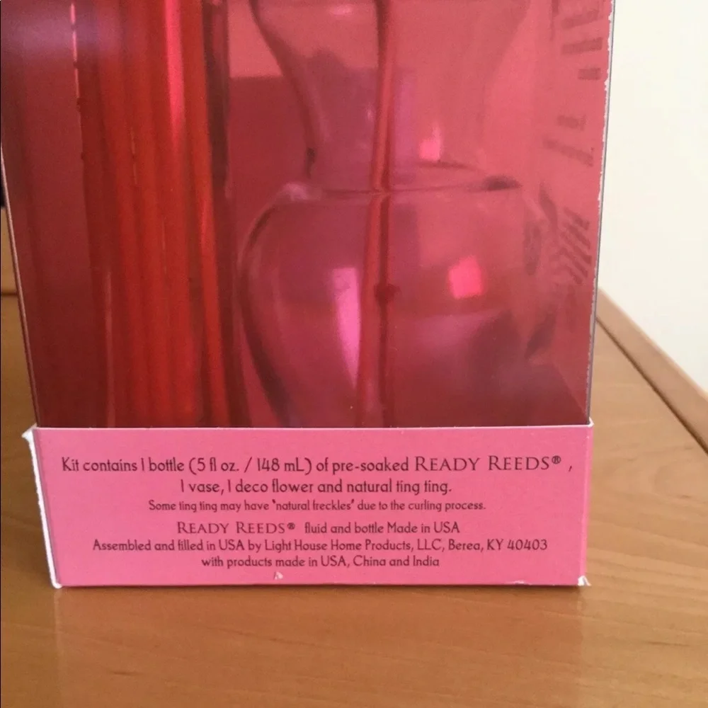 Apple blossom reed diffuser with vase and reeds 10 oz By Patriot candles